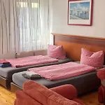 Scheffler Apartment *